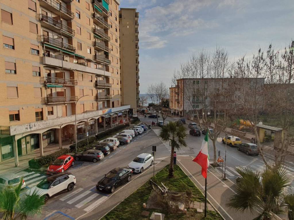 Appartamento a Follonica in Largo Marinai d'Italia - Foto 4