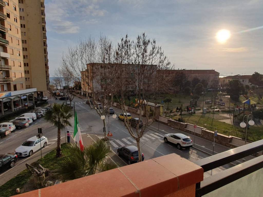 Appartamento a Follonica in Largo Marinai d'Italia - Foto 5