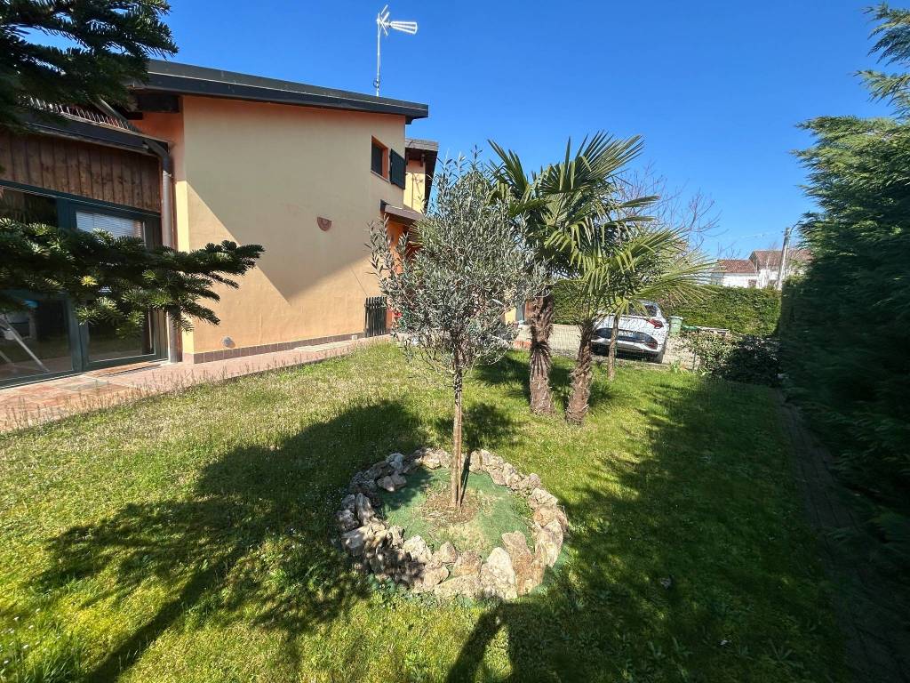 Casa indipendente a Alessandria in Via Irma Lesina - Foto 4