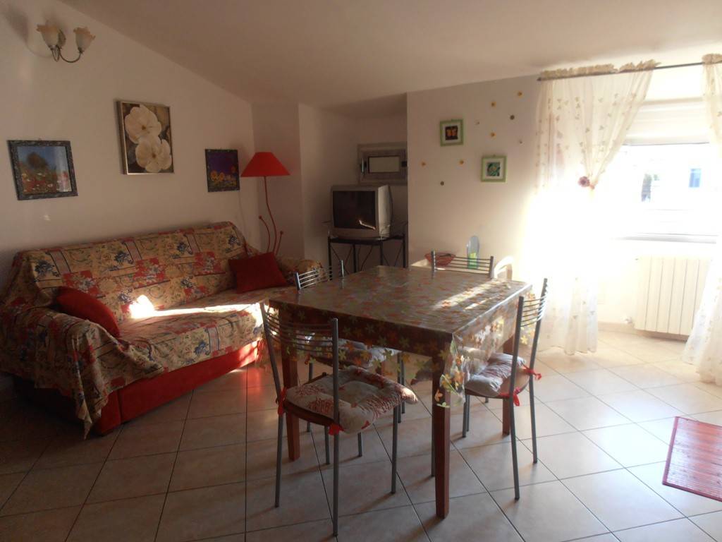 Appartamento a Follonica in Via Emilio Bicocchi, 119 - Foto 2