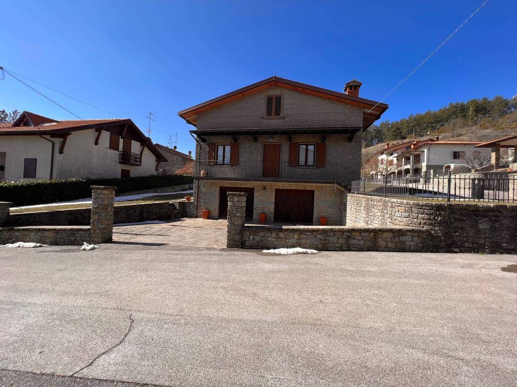 Villa a Chiusi della verna in Via Giovanni Papini - Foto 2