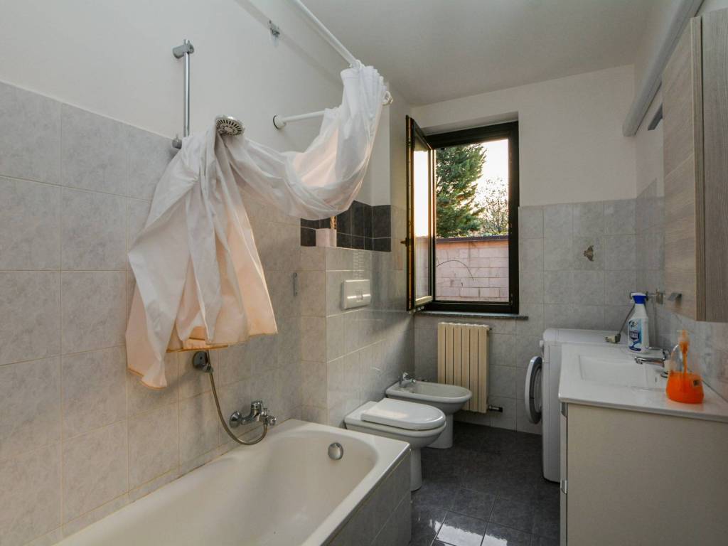 Appartamento a Uboldo in Via Palestro - Foto 4