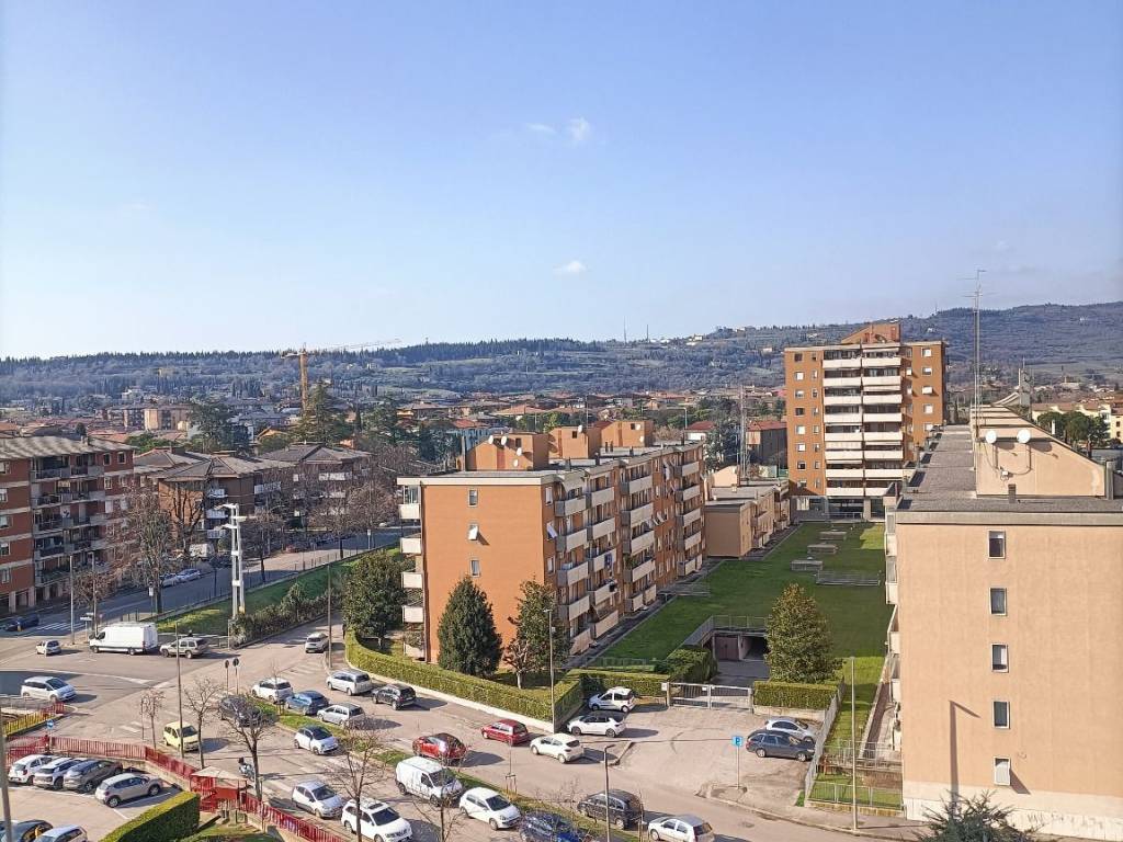 Appartamento a Verona in Via Felice Casorati, 10 - Foto 4