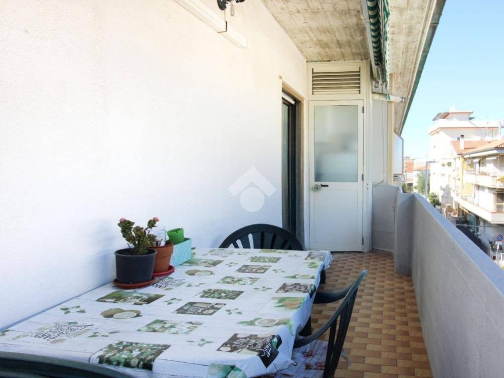 Appartamento a Alba adriatica in Via Capri, 18 - Foto 5