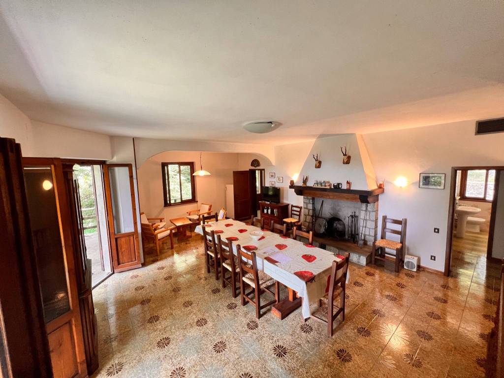 Villa a Caprese michelangelo in Via Faggeta - Foto 5