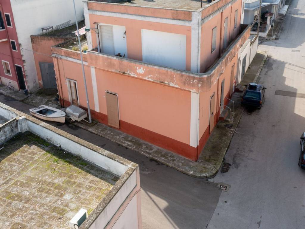 Villa a San donaci in Via Fratelli Bandiera, 37 - Foto 4