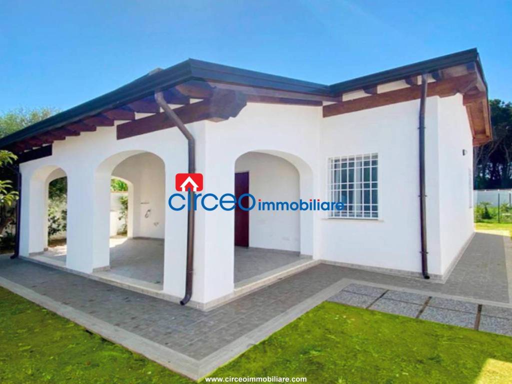 Villa a San felice circeo in Viale Regina Elena, 144 - Foto 2