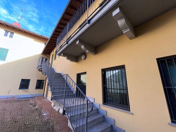 Appartamento a Jerago con orago in Via Giacomo Matteotti, 5 - Foto 2