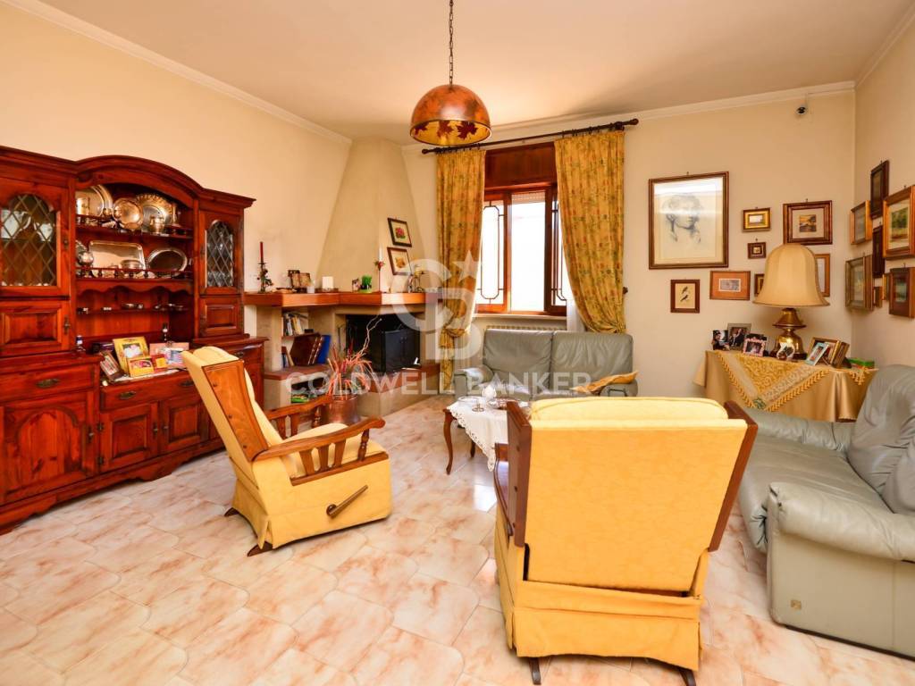 Casa indipendente a Squinzano in Via Ada Negri - Foto 2