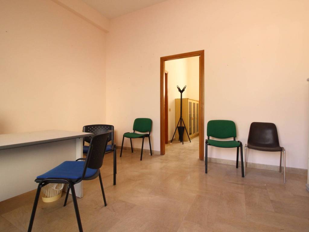 Box / garage a Trapani in Via Giovan Maria Cottone, 17 - Foto 3