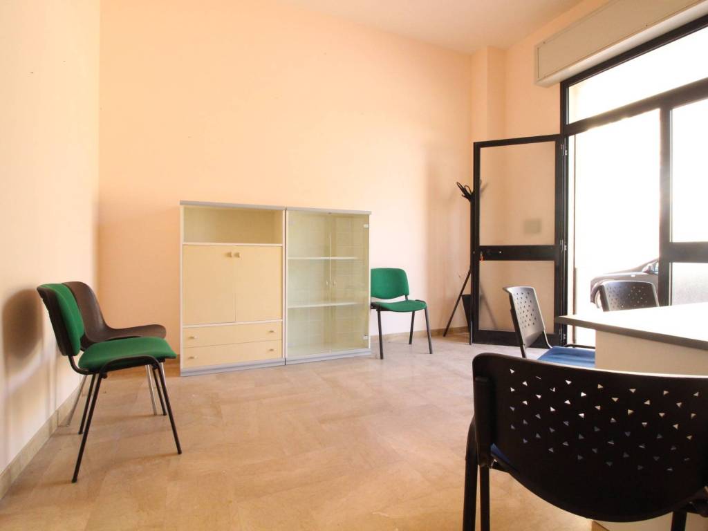 Box / garage a Trapani in Via Giovan Maria Cottone, 17 - Foto 4
