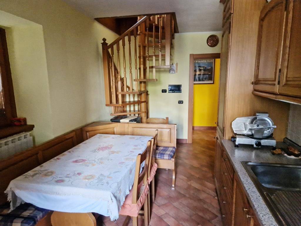 Casa indipendente a Aprica in Via Madonna, 60 - Foto 3