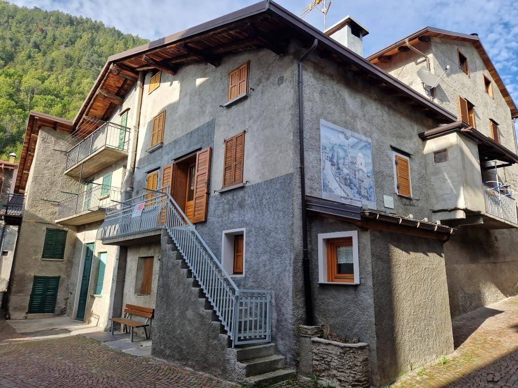 Casa indipendente a Aprica in Via Madonna, 60 - Foto 5
