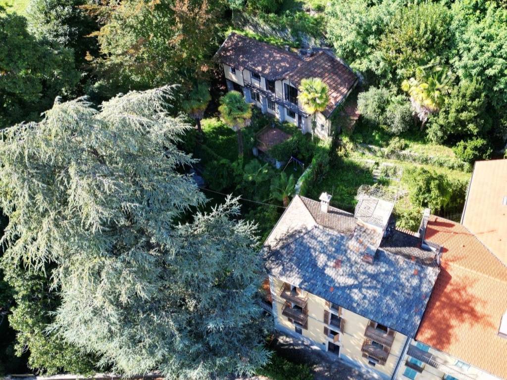 Villa a Oggebbio in Strada Antonio Manzi, 63 - Foto 3