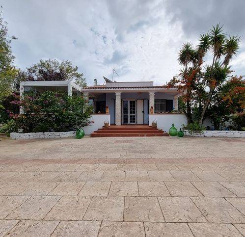 Villa a Ostuni in Strada Provinciale Ostuni-Francavilla Fontana, 1 - Foto 2