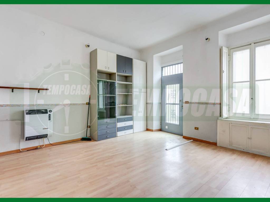 Appartamento a Gavirate in Via Alessandro Volta, 10 - Foto 4