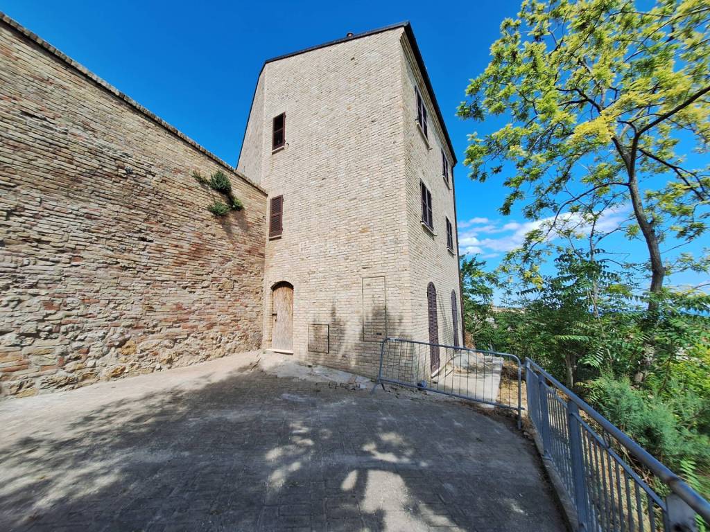 Appartamento a Acquaviva picena in Piazza del forte - Foto 2