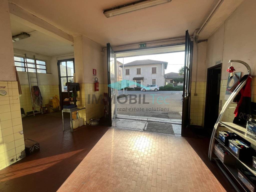 Immobile a Tradate in Via Montegrappa, 60 - Foto 2