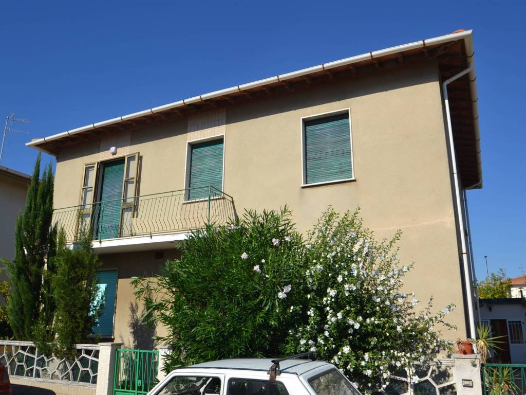 Appartamento a Rosignano marittimo in via Cairoli - Foto 2