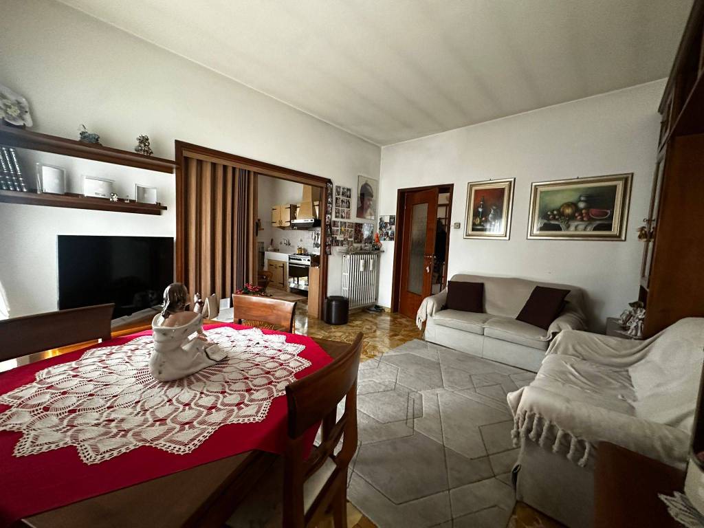Villa a Lonate pozzolo in Viale Ticino, 60 - Foto 3