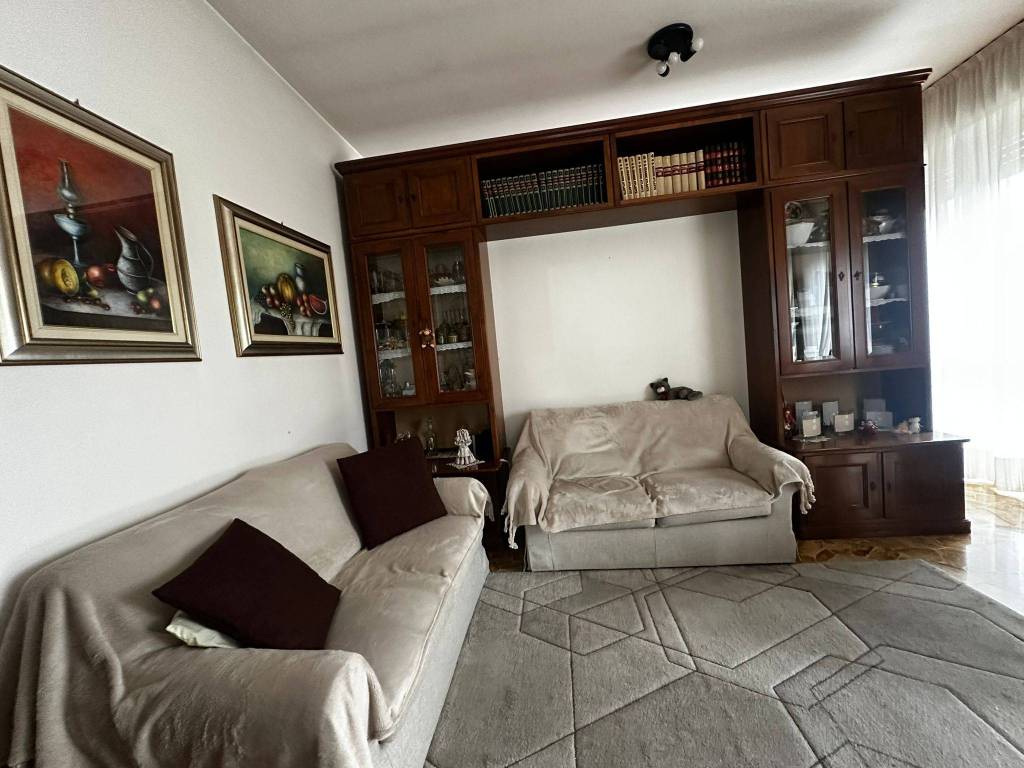 Villa a Lonate pozzolo in Viale Ticino, 60 - Foto 4