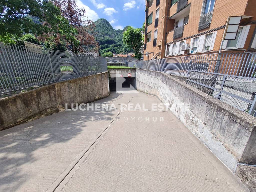 Box / garage a Como in Via Italia Libera, 16 - Foto 2