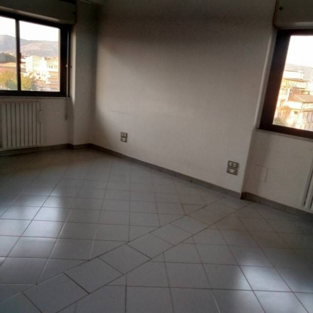 Immobile a San nicola la strada in Viale Carlo III di Borbone - Foto 3
