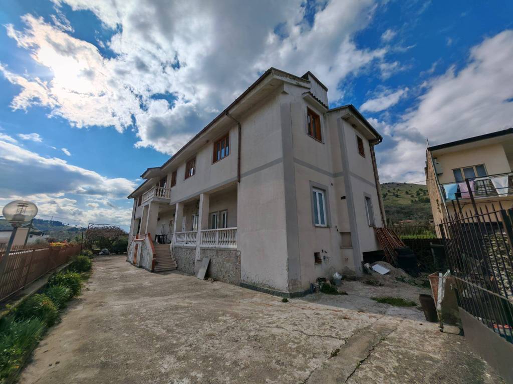 Appartamento a Caserta in Via Ladevaia, 57 - Foto 4