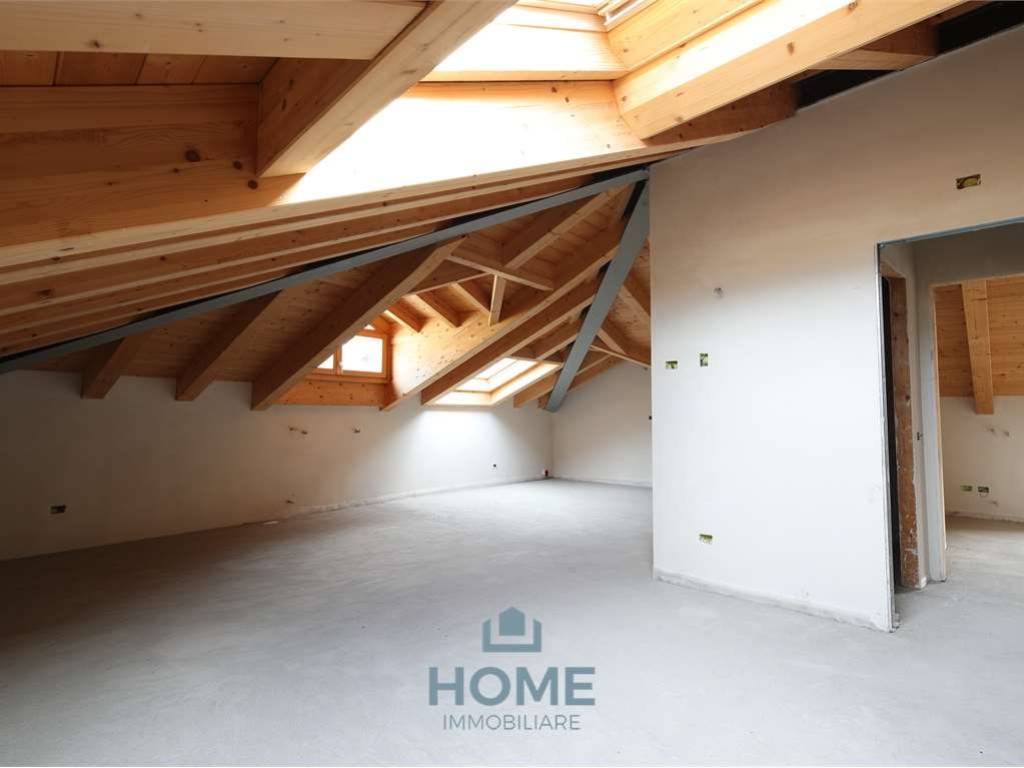 Attico / mansarda a Chiavenna in Via Dolzino , 102 - Foto 2