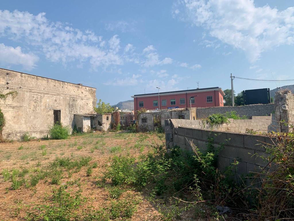 Terreno a Terracina in Via della Stazione - Foto 2