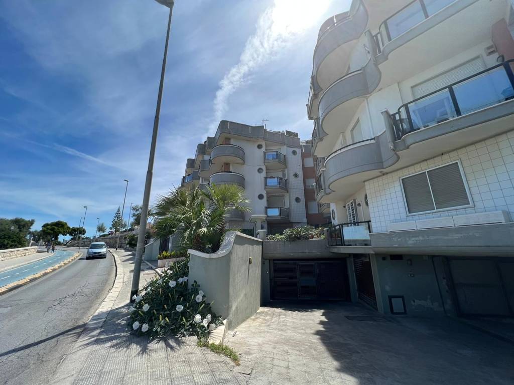 Appartamento a Trani in Lungomare Cristoforo Colombo - Foto 2