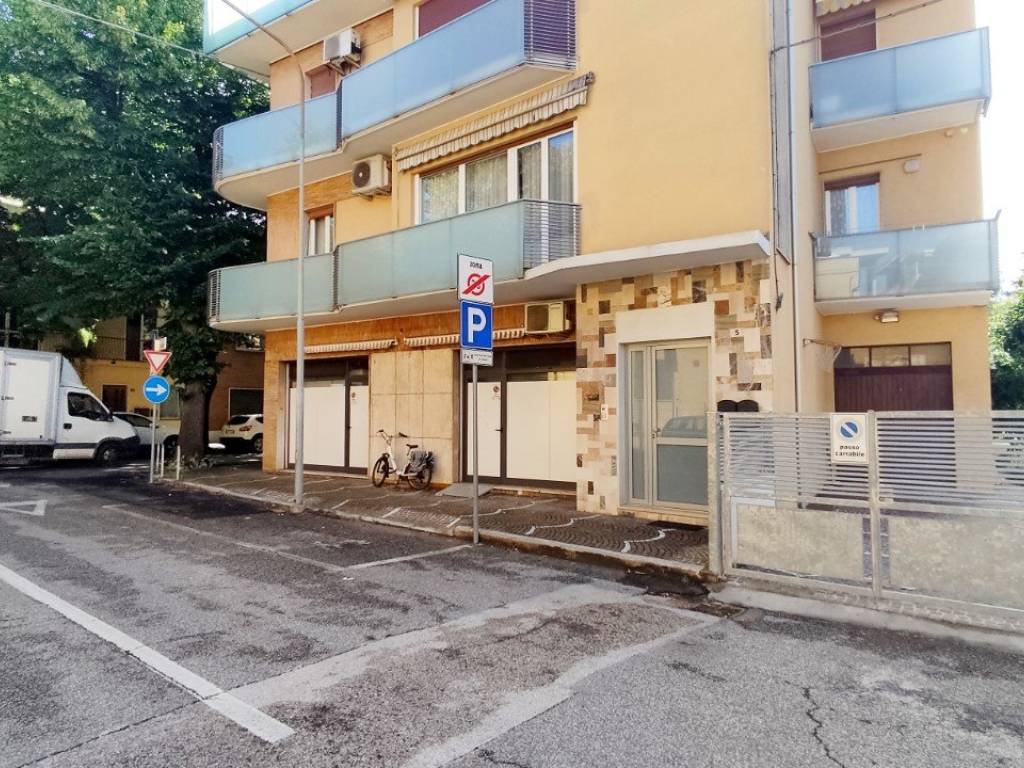 Immobile a Pesaro in VIA CAMPO SPORTIVO, 41 - Foto 2