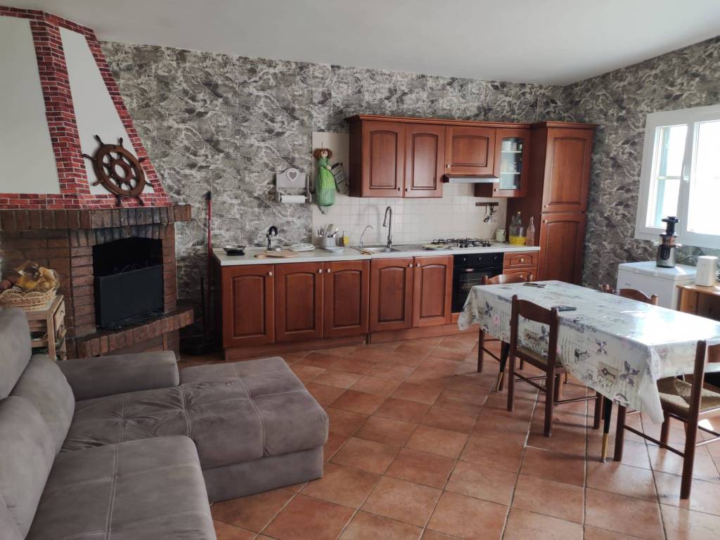 Villa a Tarquinia in Strada Vicinale del Melledra Farnesiana - Foto 4
