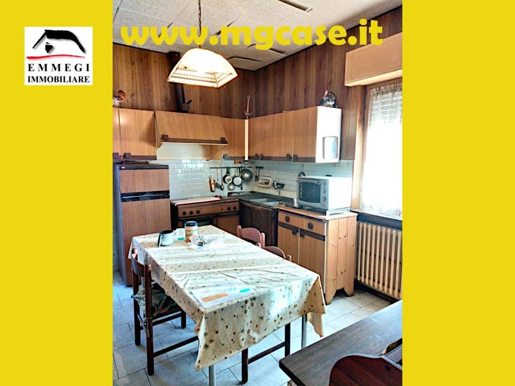 Villa a Castelletto sopra ticino in Via Sivo - Foto 2