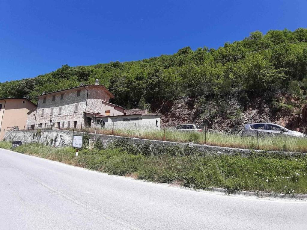 Rustico / casale a Nocera umbra in Voc. Bagnara, 9 - Foto 2