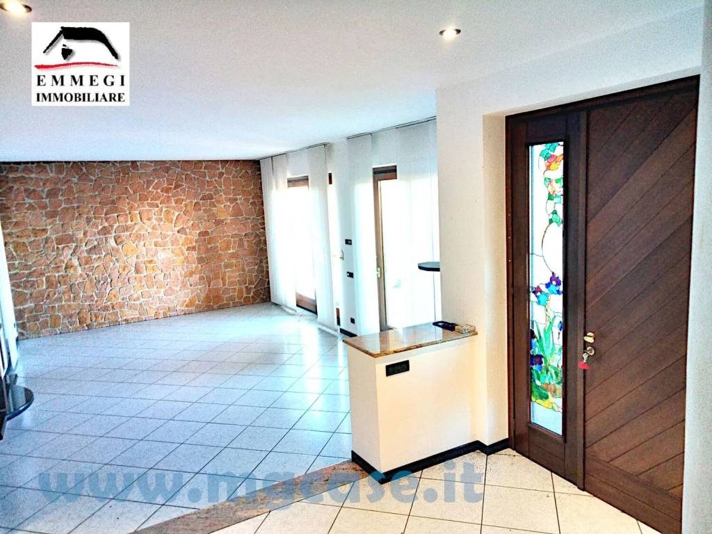 Villa a Castelletto sopra ticino in Antonio Gramsci, 15 - Foto 4