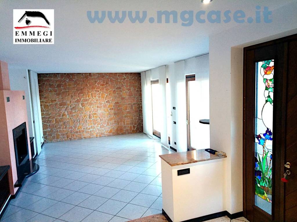 Villa a Castelletto sopra ticino in Antonio Gramsci, 15 - Foto 5