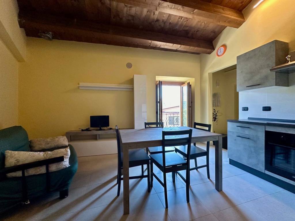 Appartamento a Castelvecchio calvisio in Piazza Torremaggiore, 4 - Foto 2