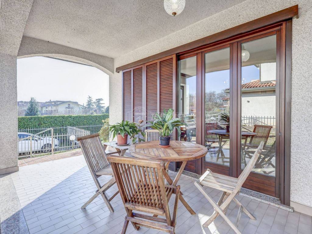 Villa a Casorate sempione in Via Trieste - Foto 3