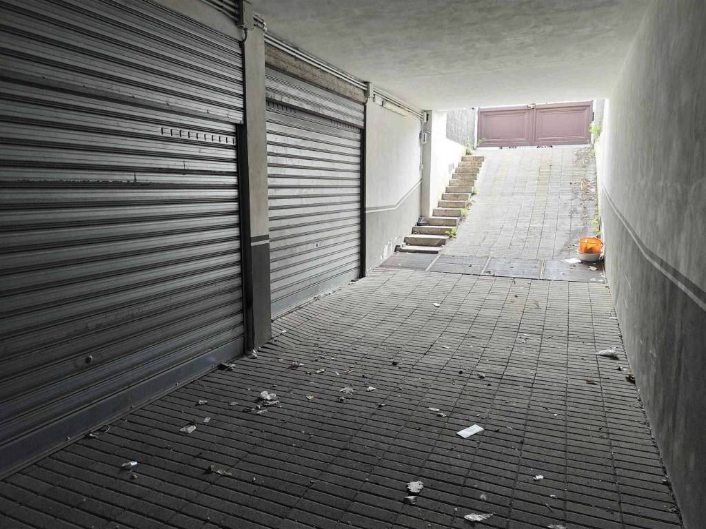 Box / garage a Belpasso in Via della Repubblica, 21 - Foto 1