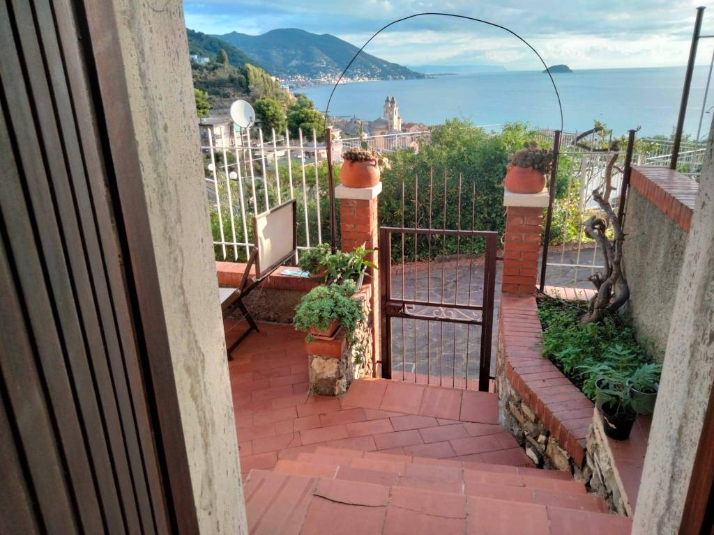 Appartamento a Laigueglia in Via Castello Romano - Foto 3