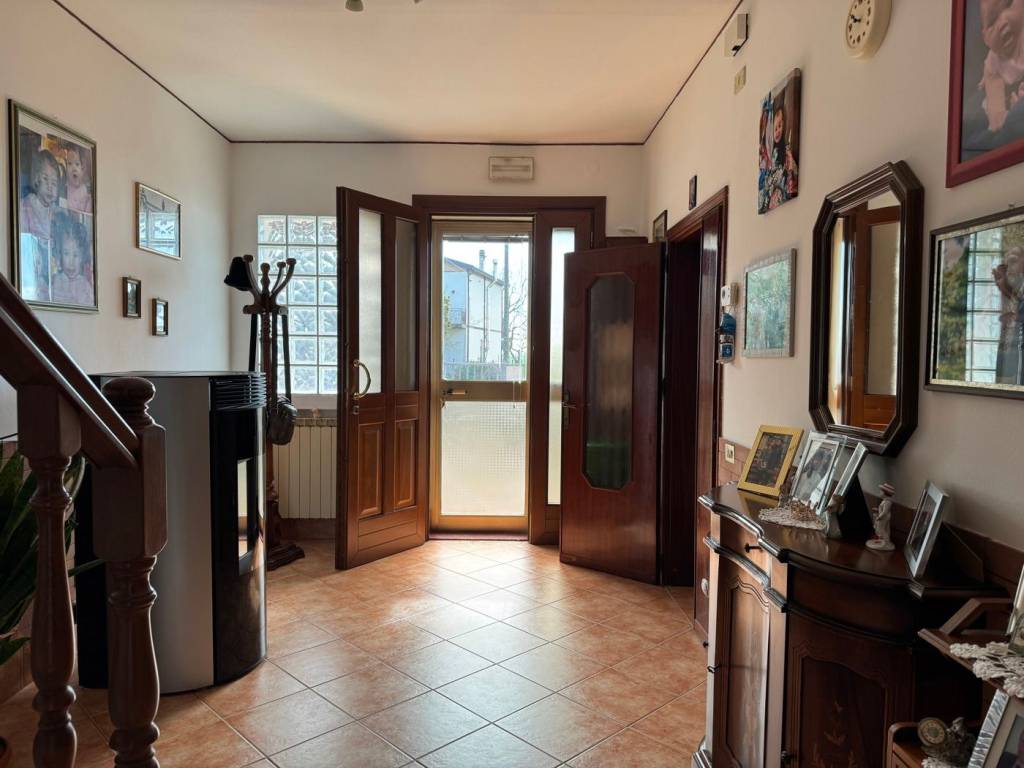 Villa a Lendinara in Via Valli , 50 - Foto 2