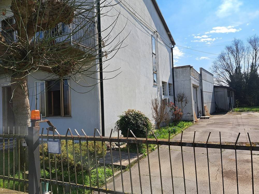 Villa a Rovigo in Via Passetto, 110 - Foto 3