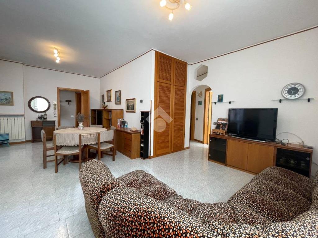Villa a Besano in Via franzosi, 34 - Foto 4