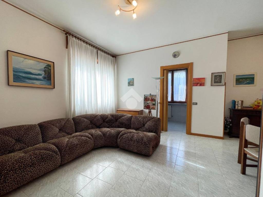 Villa a Besano in Via franzosi, 34 - Foto 5