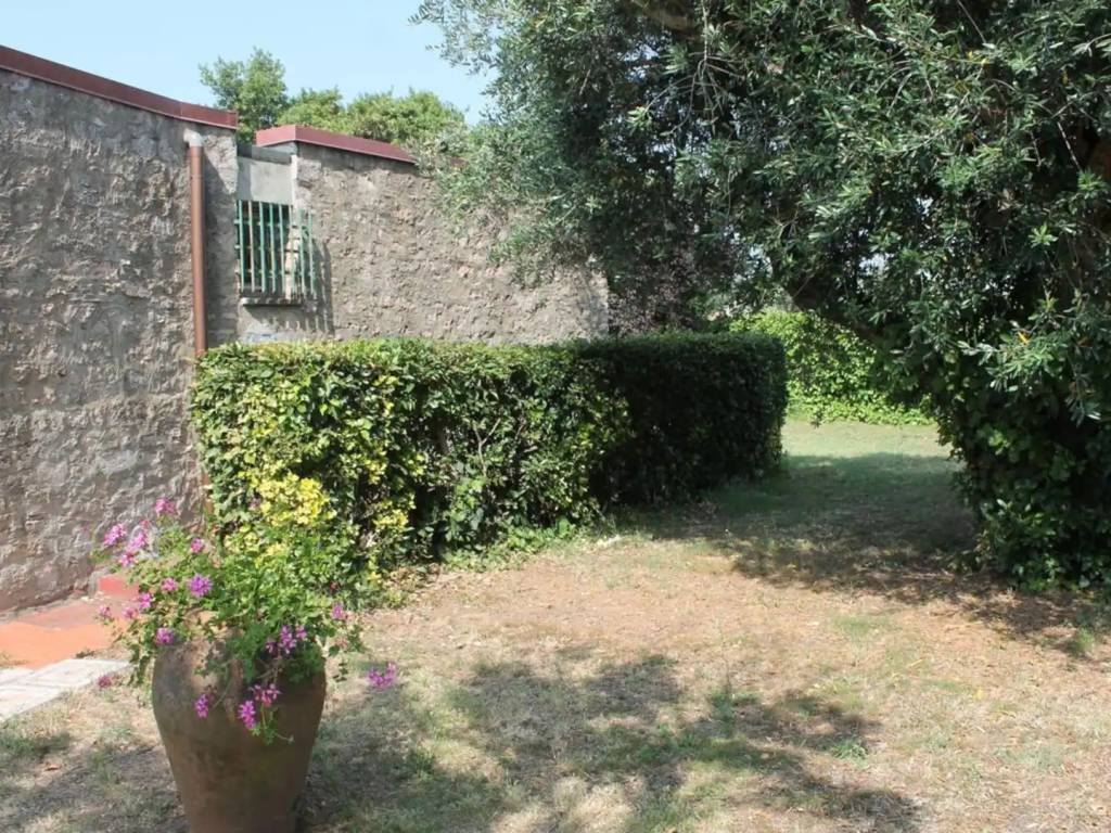 Villa a Castagneto carducci in Strada Comunale dei Ceralti - Foto 4