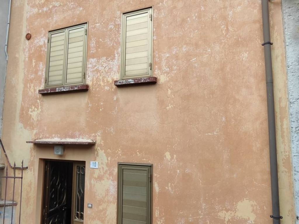 Villa a Tolmezzo in Frazione Fusea, Via Enfretez s.n.c - Foto 1