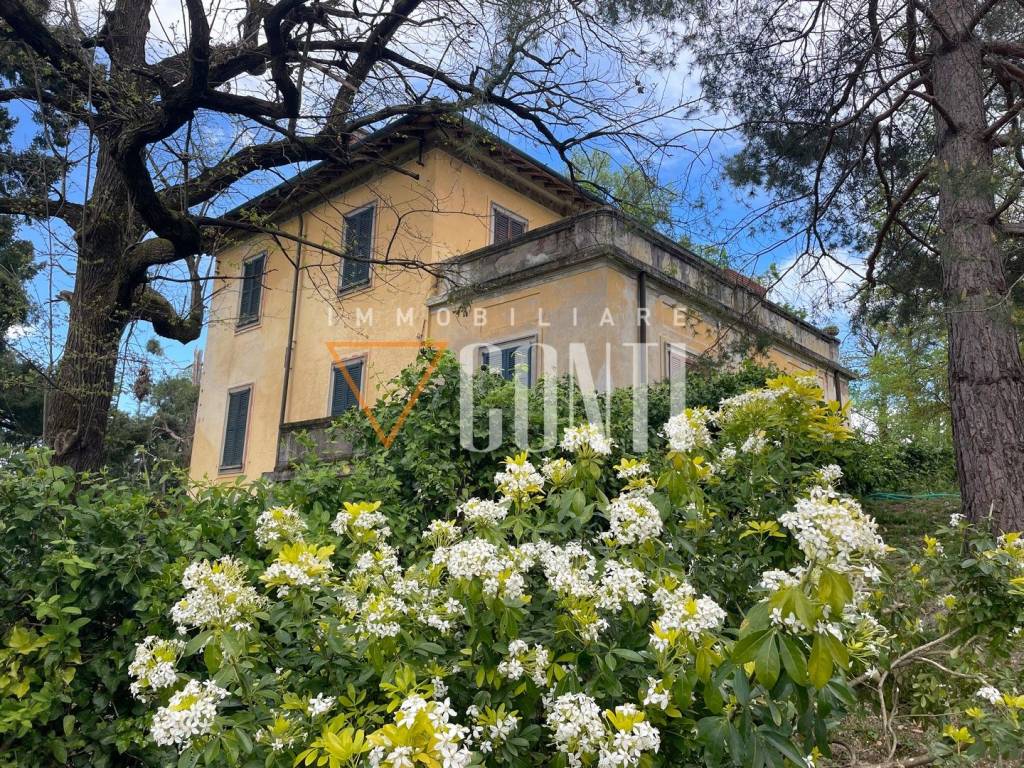 Villa a Tradate in Via dei Cappuccini - Foto 3