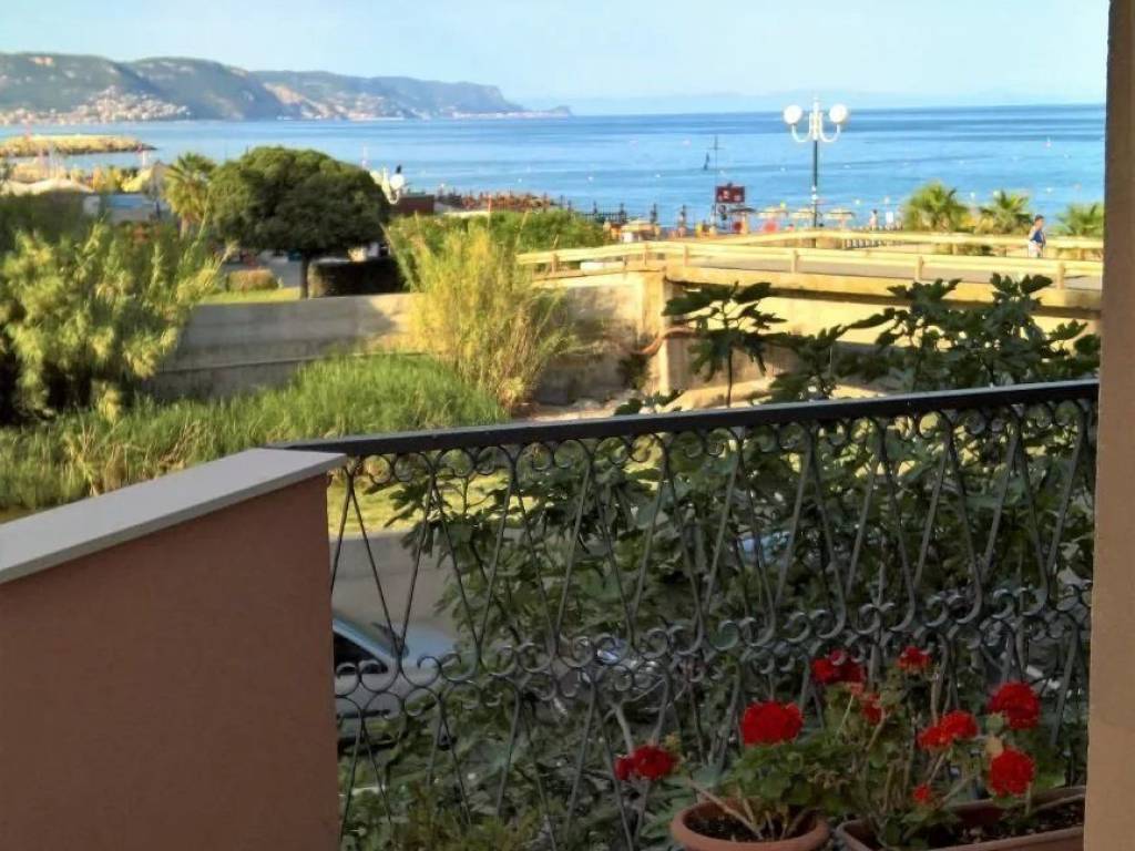 Appartamento a Borghetto santo spirito in Lungomare Matteotti 33. - Foto 4