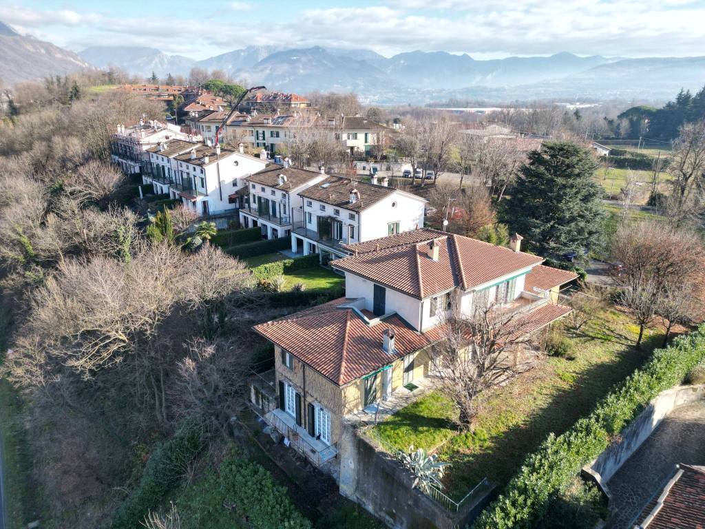 Villa a Bosisio parini in Via Calchirola - Foto 5